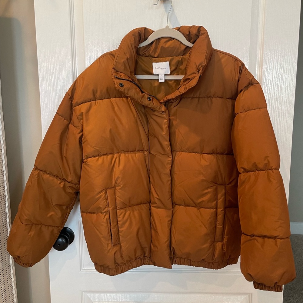 Daily Ritual Women’s Large Full Zip Puffer Crop Jacket